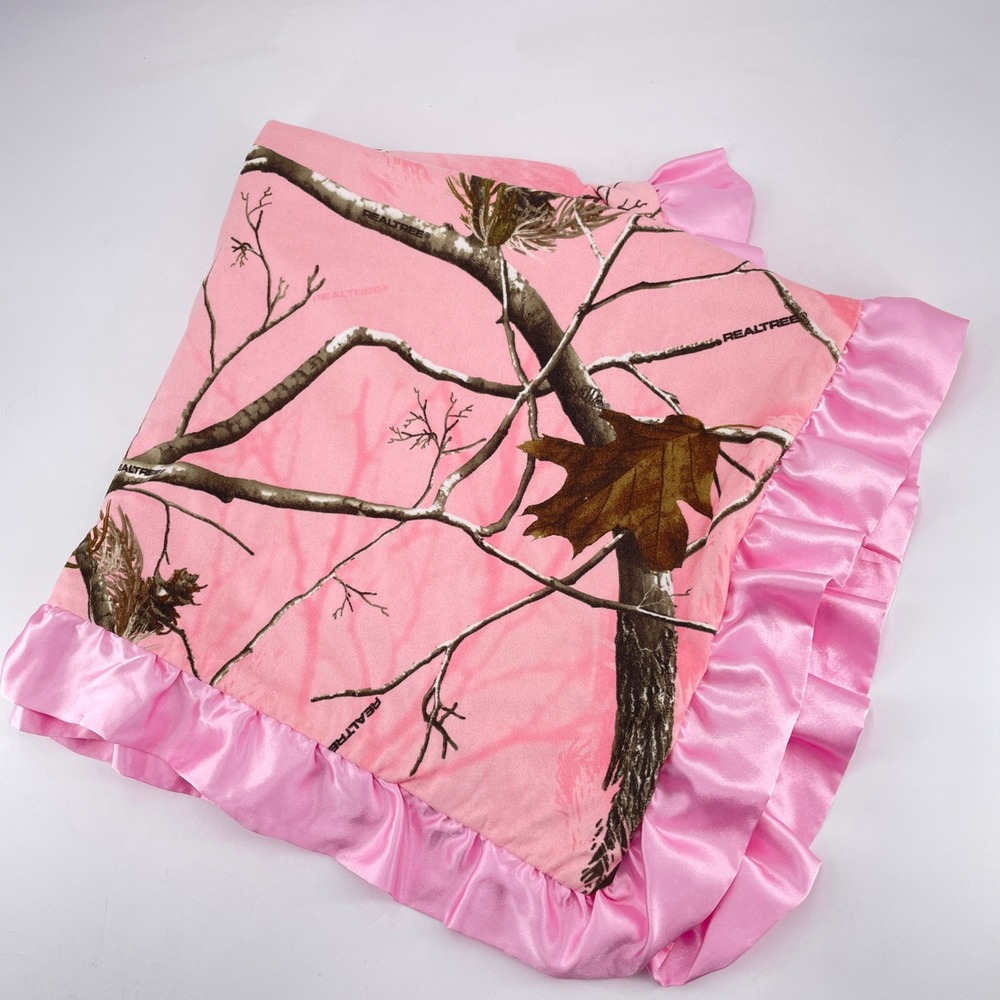 Carstens Realtree AP Pink Camo Baby‎ Blanket Satin Ruffle Trim Fleece 30x30
